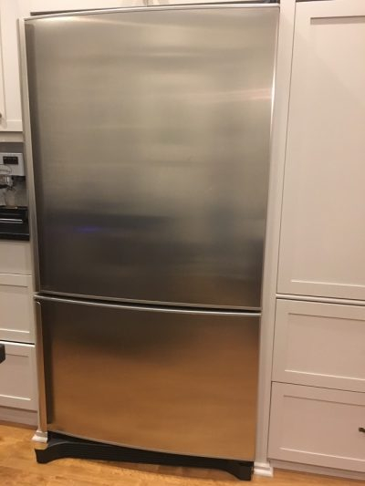 featured image thumbnail for post 5 Tips For Buying A Used Refrigerator